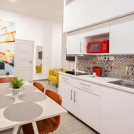 Klauzal Bella Apartment