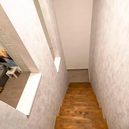 Klauzal Bella * Budapest